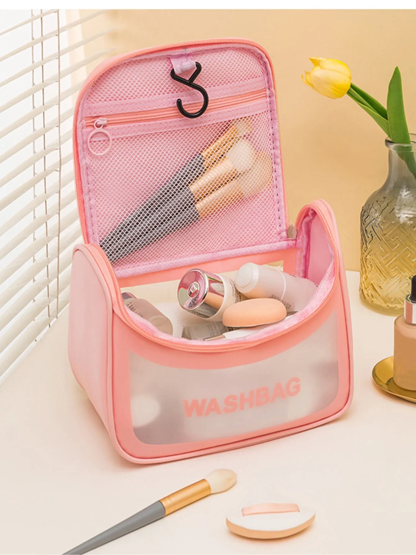 1pc Letter Graphic Makeup Bag