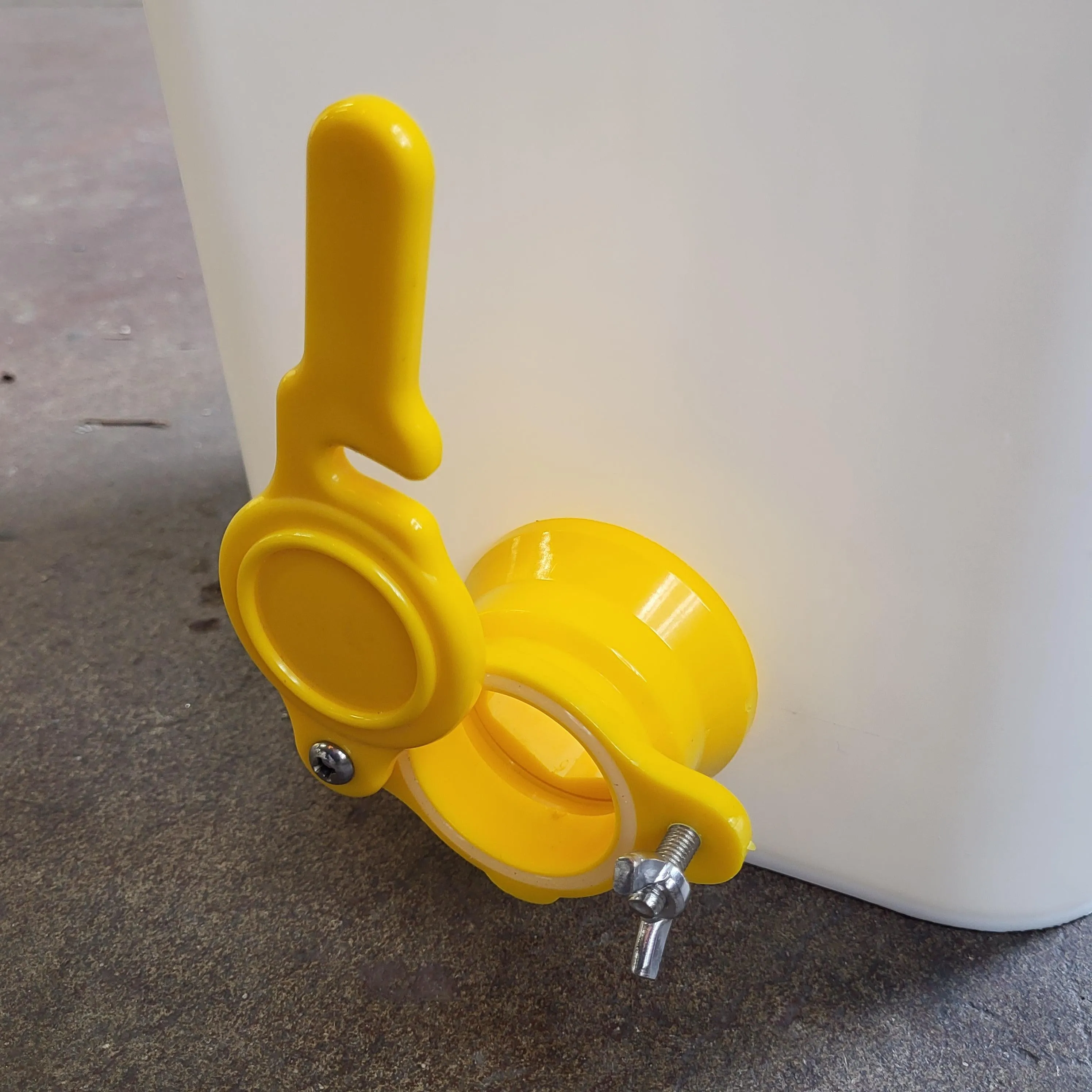 Bottling Bucket and Lid with Pre-Drilled Hole and Valve