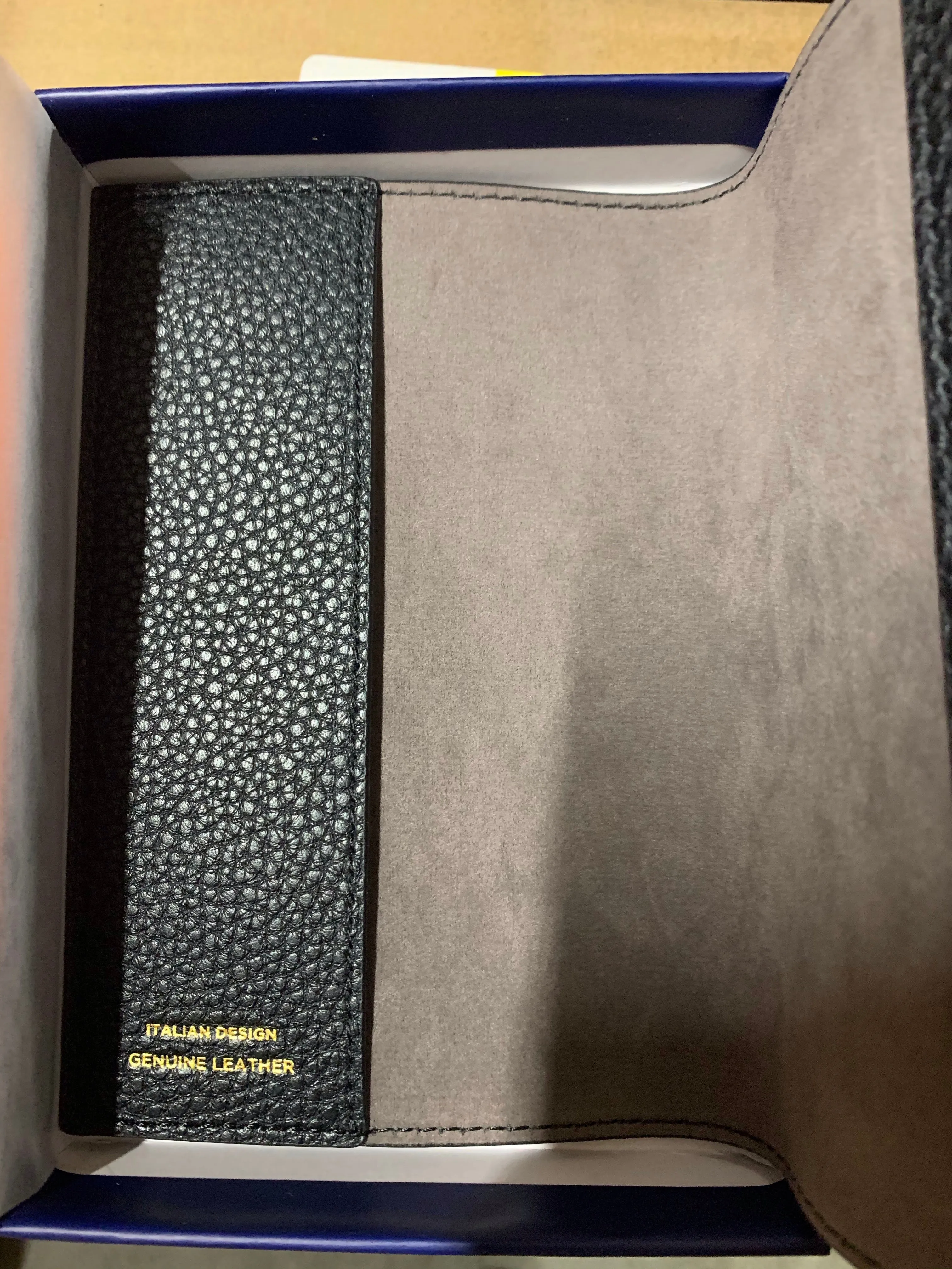 Campo Marzio Leather Passport Holder