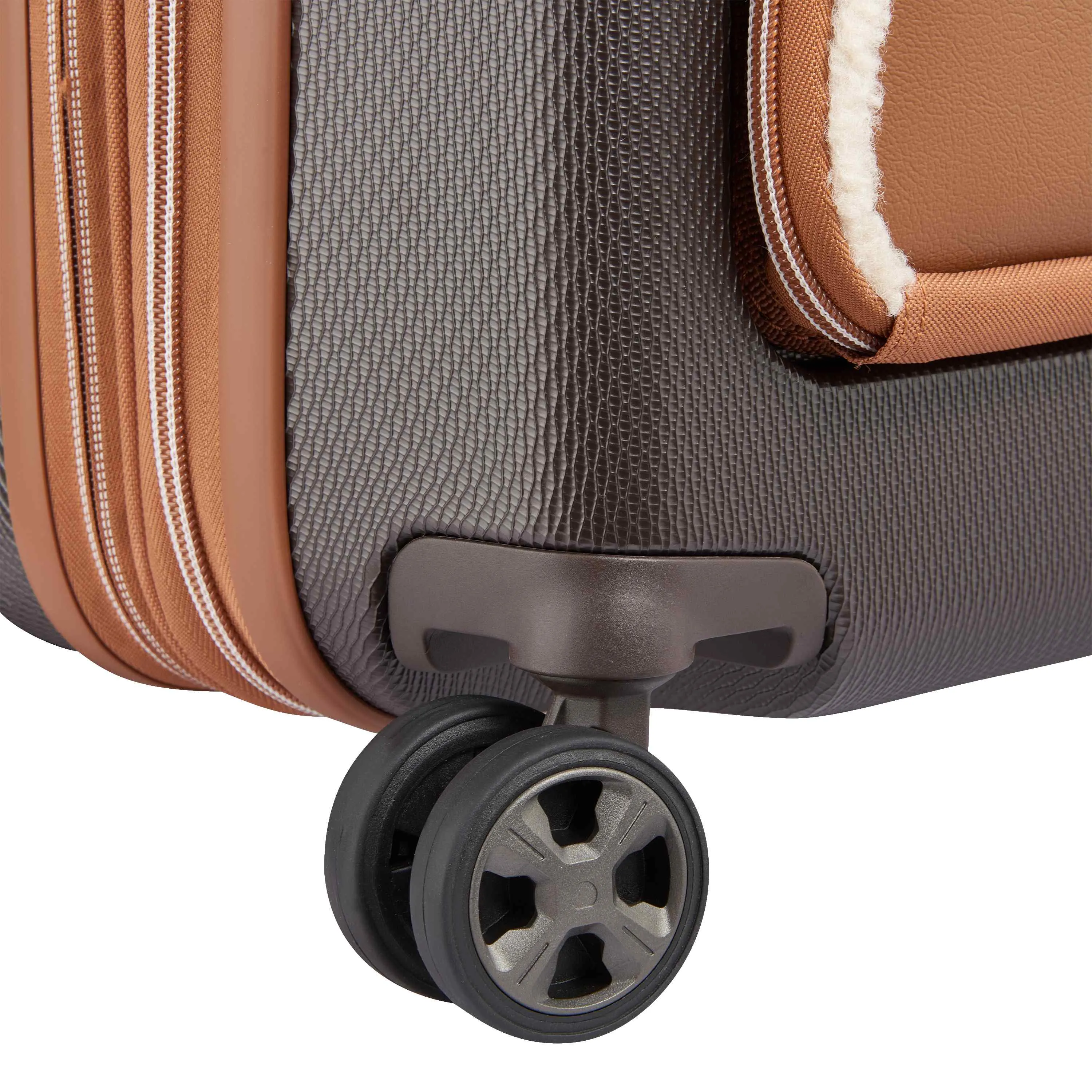 CHATELET AIR 2.0 - Expandable Carry-On With Laptop Pocket