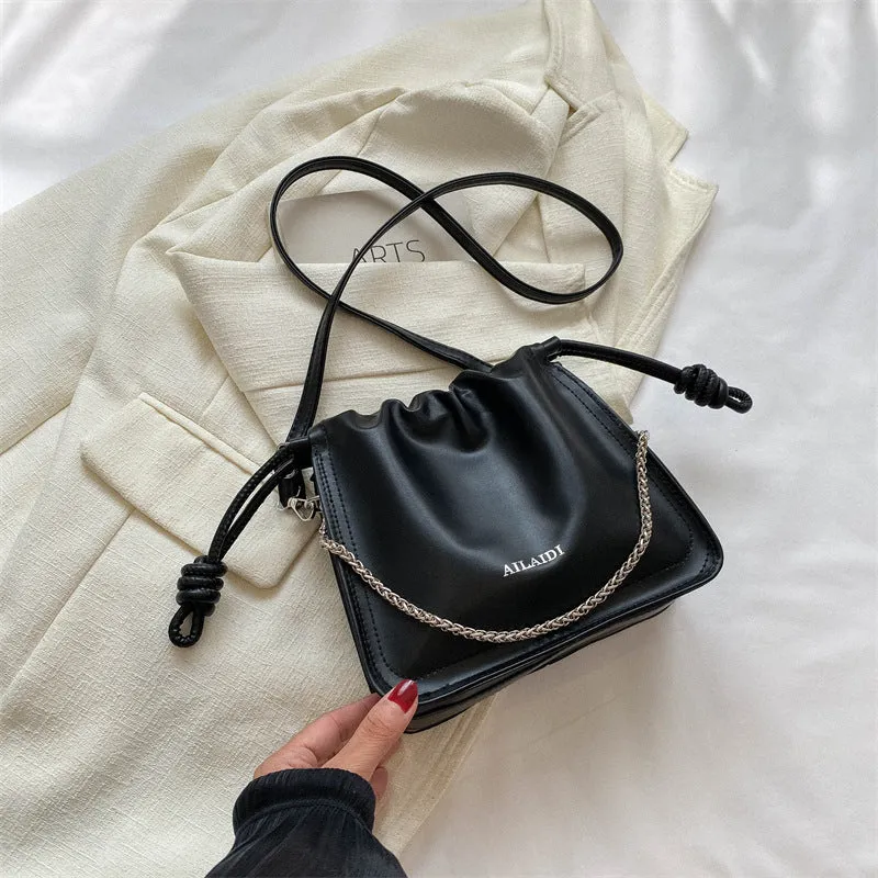 CL1129 - Retro Bucket Bag