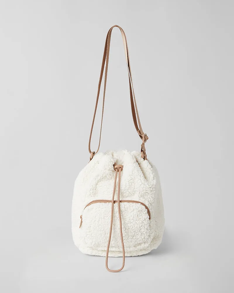 COZY SHERPA BUCKET BAG