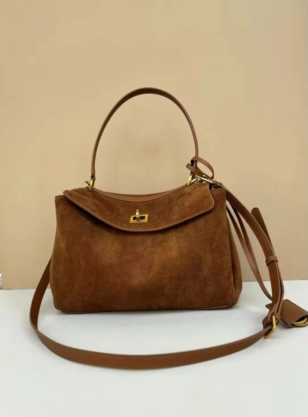 Handmade Genuine Leather Women's Handbag – This Year's Must-Have Trend