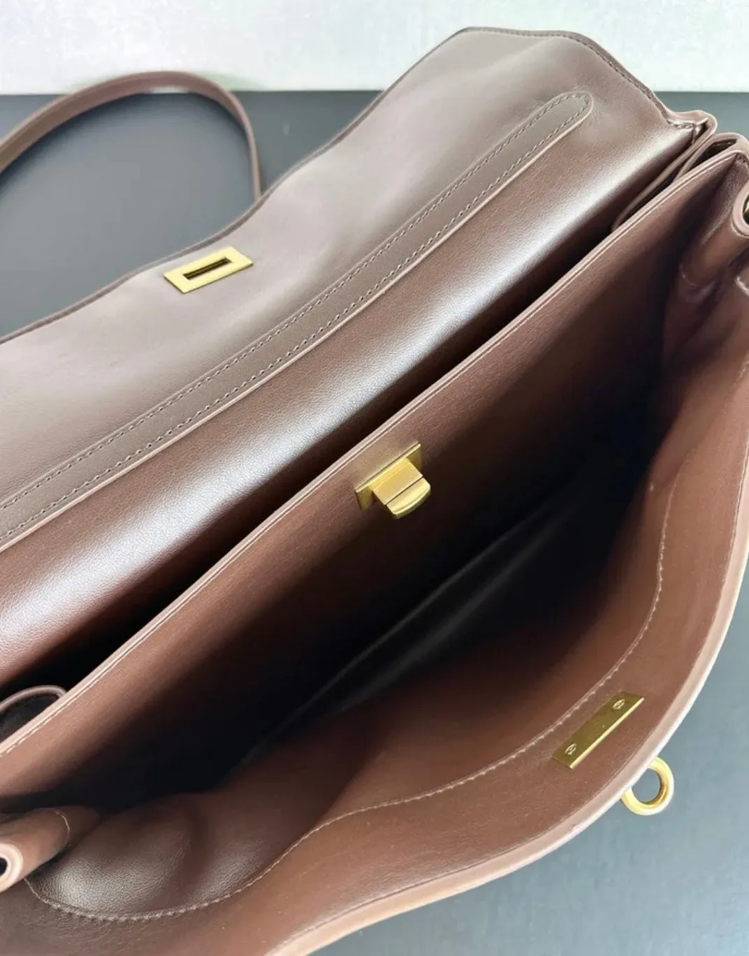 Handmade Genuine Leather Women's Handbag – This Year's Must-Have Trend