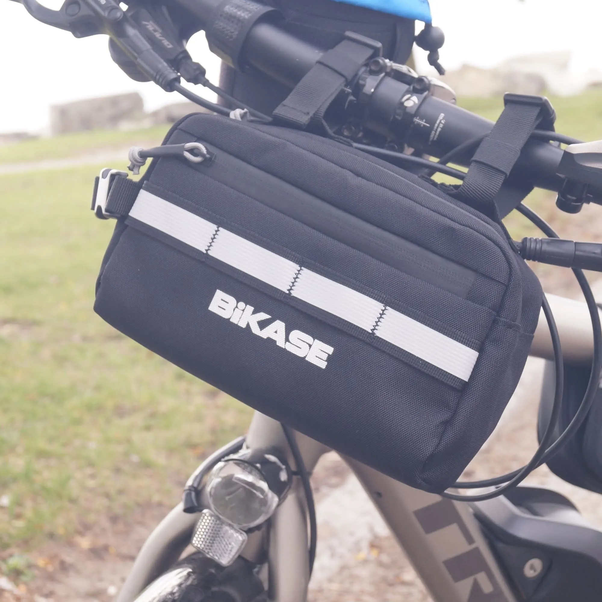 Hipster - Bike Bag & Fanny pack by BiKASE