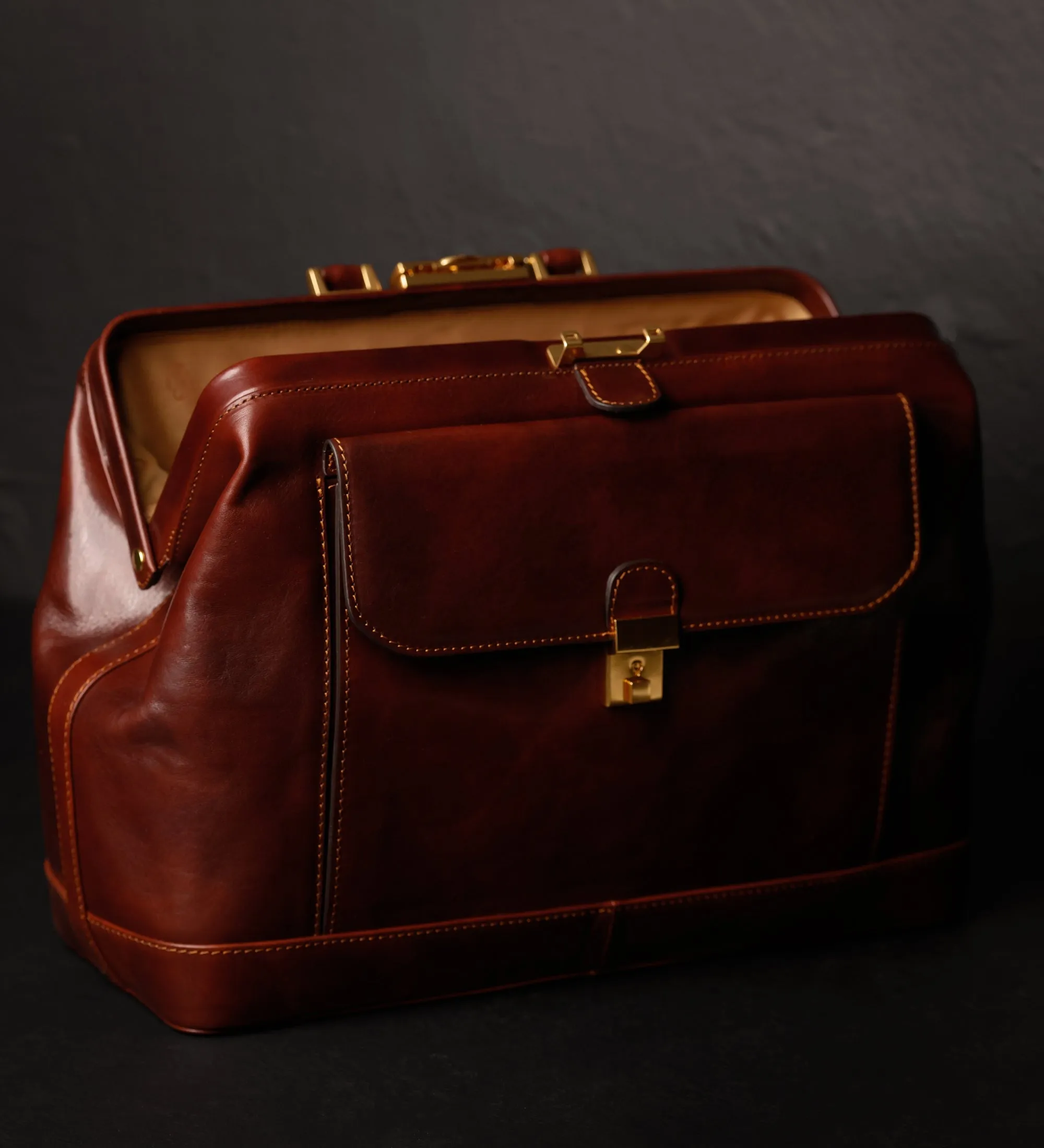 Large Italian Leather Doctor Bag - Hamlet