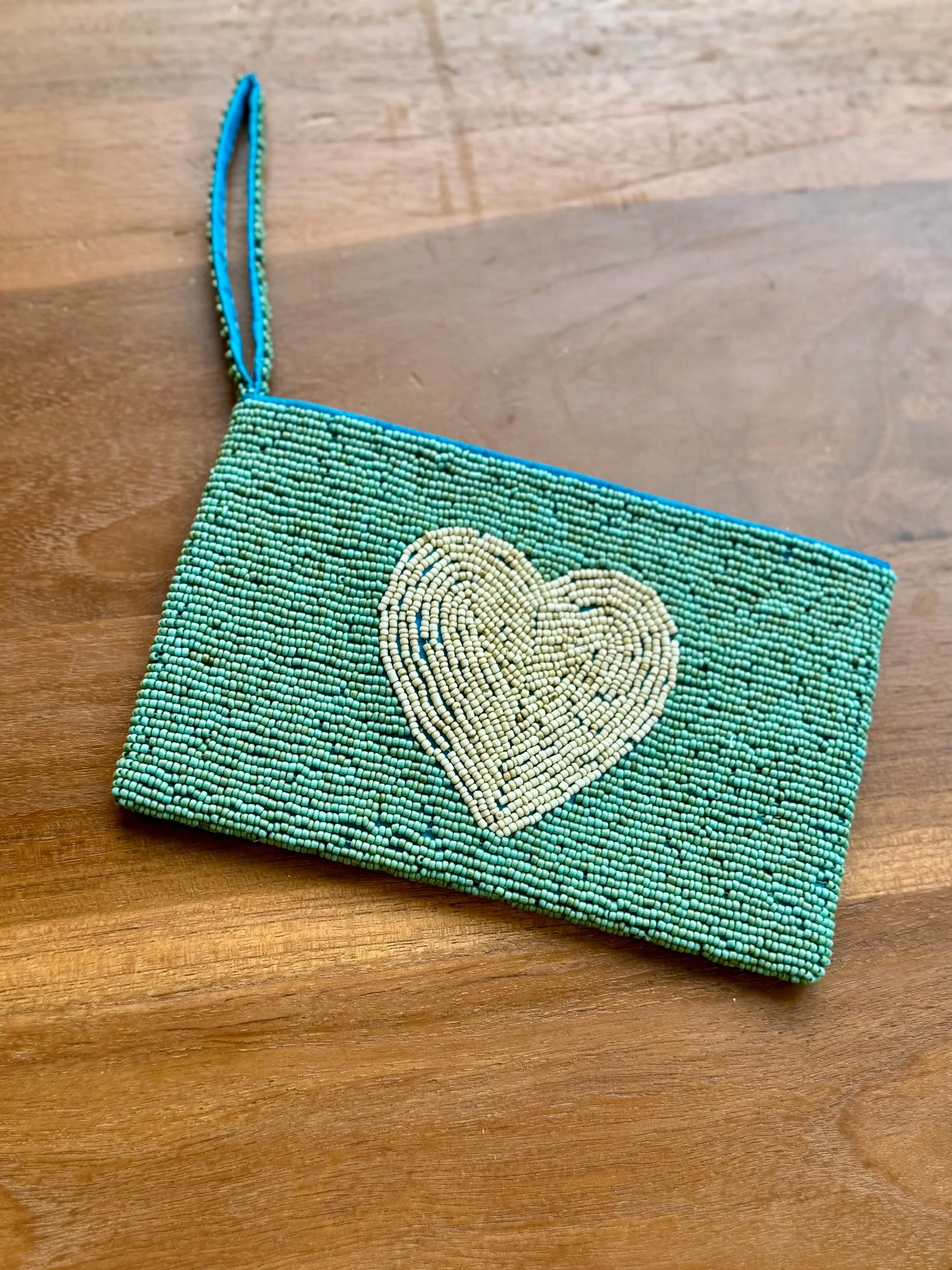 Natural Heart Motif Beaded Purse