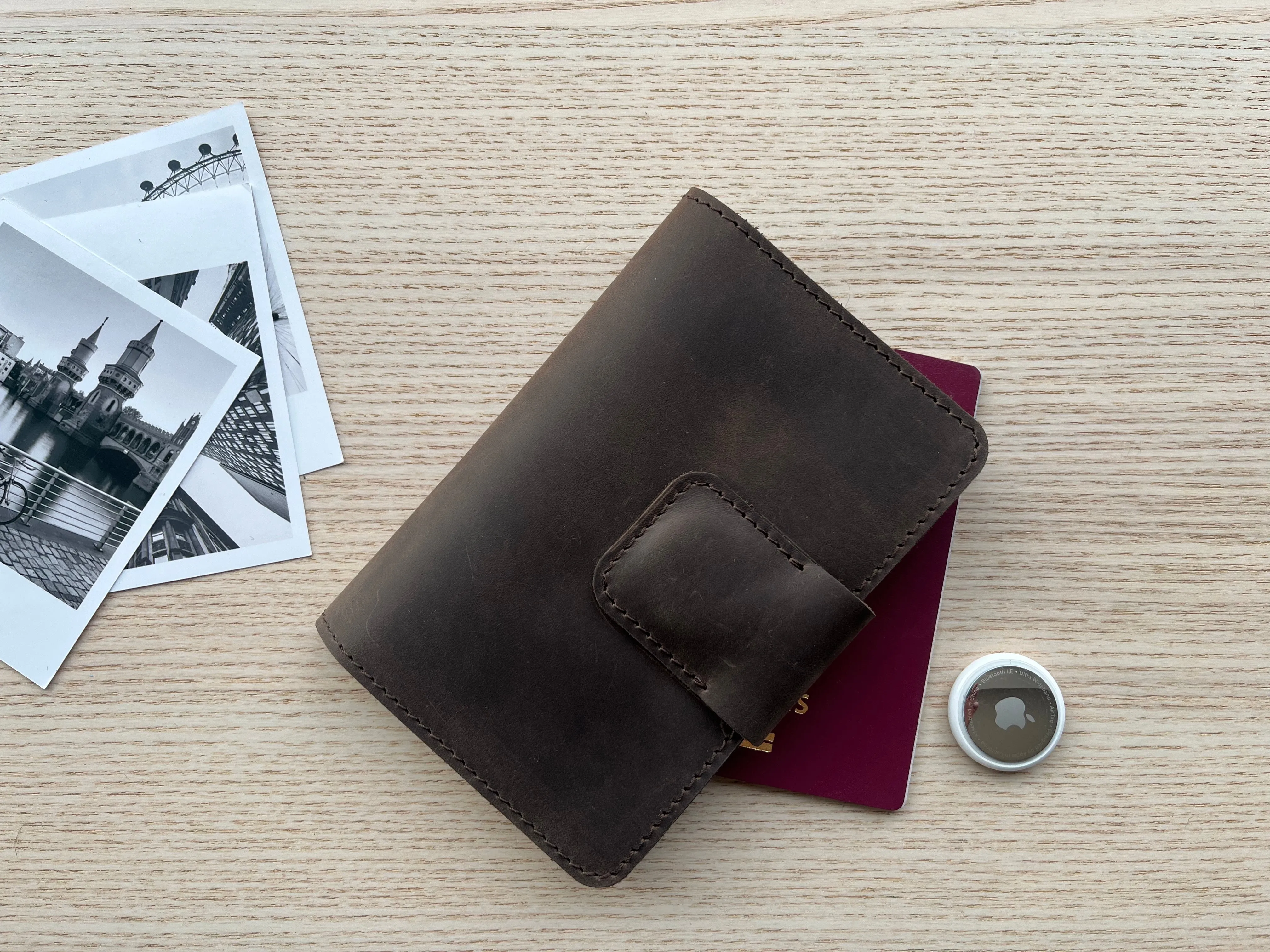 Passport Travel Wallet with Airtag Slot/ Oak Brown