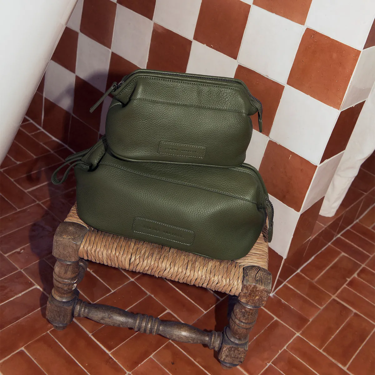 Thinking Of A Place Toiletry Bag - Khaki