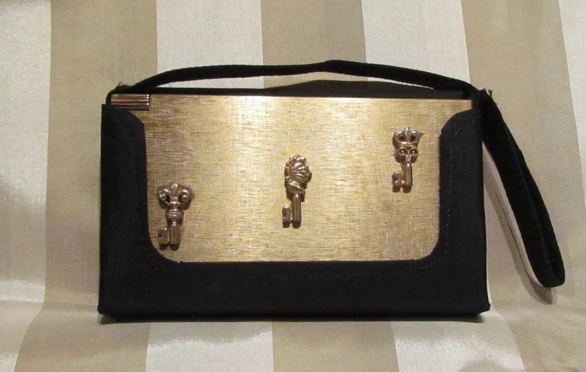 Volupte Lip Lock Purse & Cigarette Case 1950's Gold And Black Moire Purse